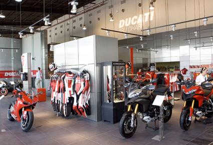 ’دوكاتي‘ تفتتح صالة عرض بارزة في العاصمة الإماراتية أبوظبي